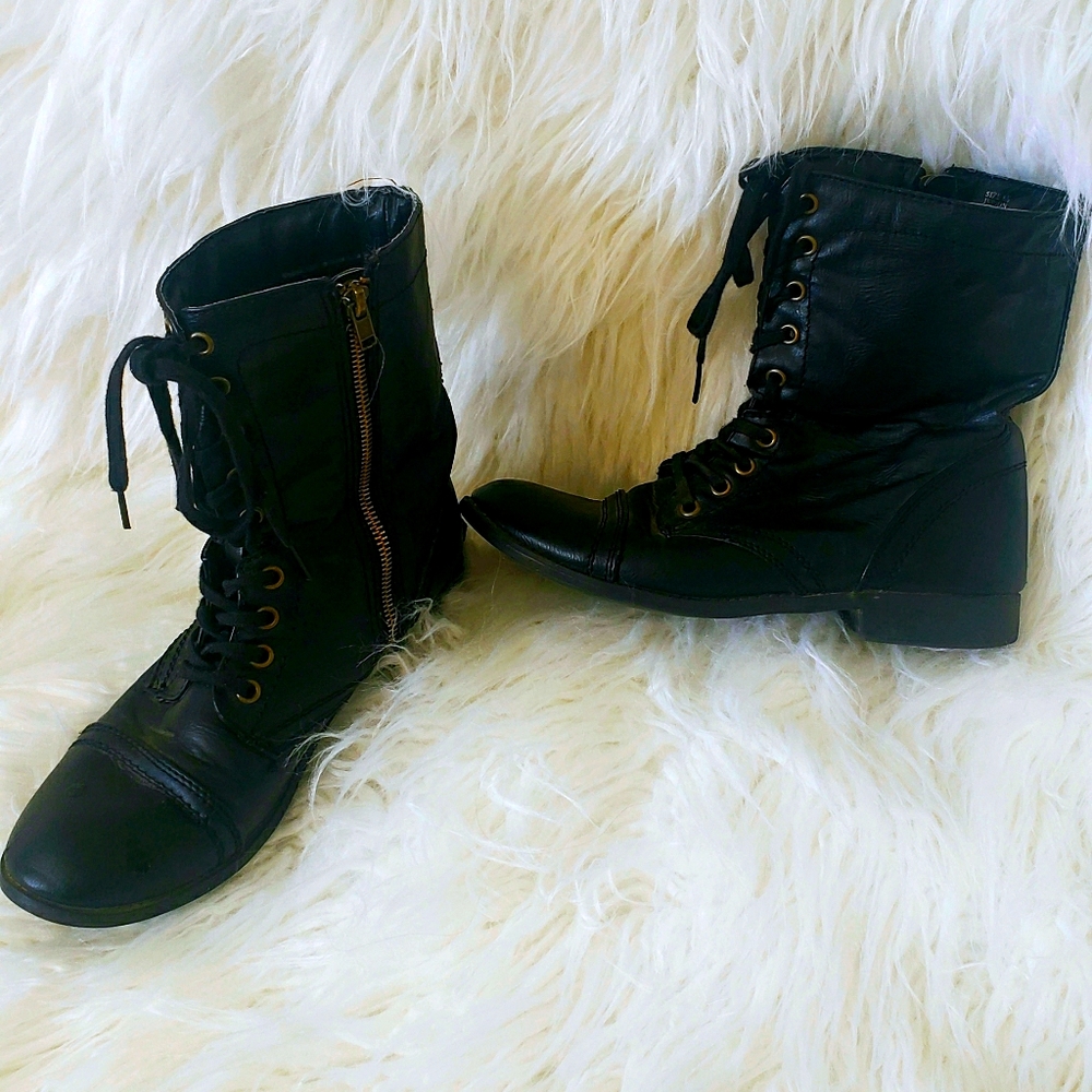 Black jepson rampage faux leather combat boots